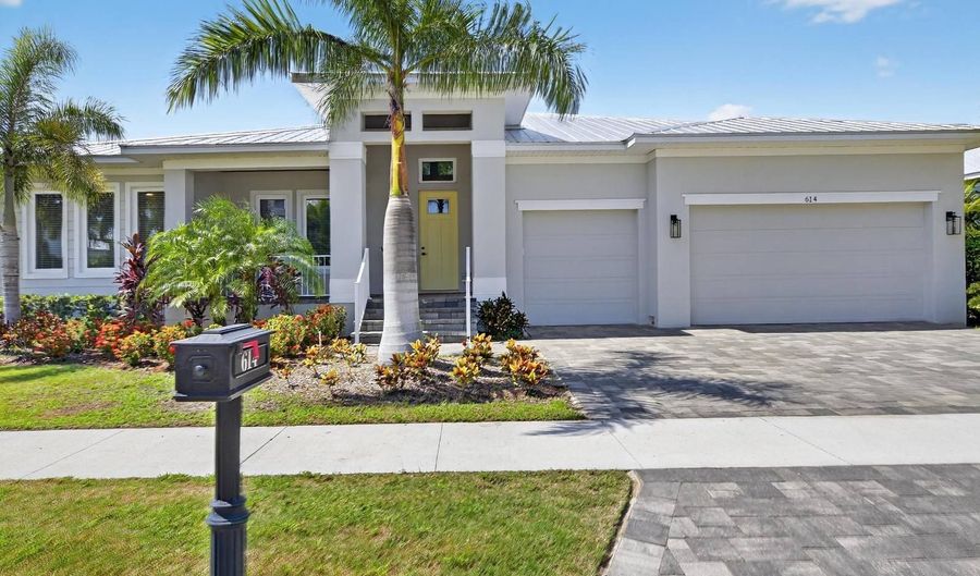 614 Pinckney Dr, Apollo Beach, FL 33572 - 4 Beds, 3 Bath