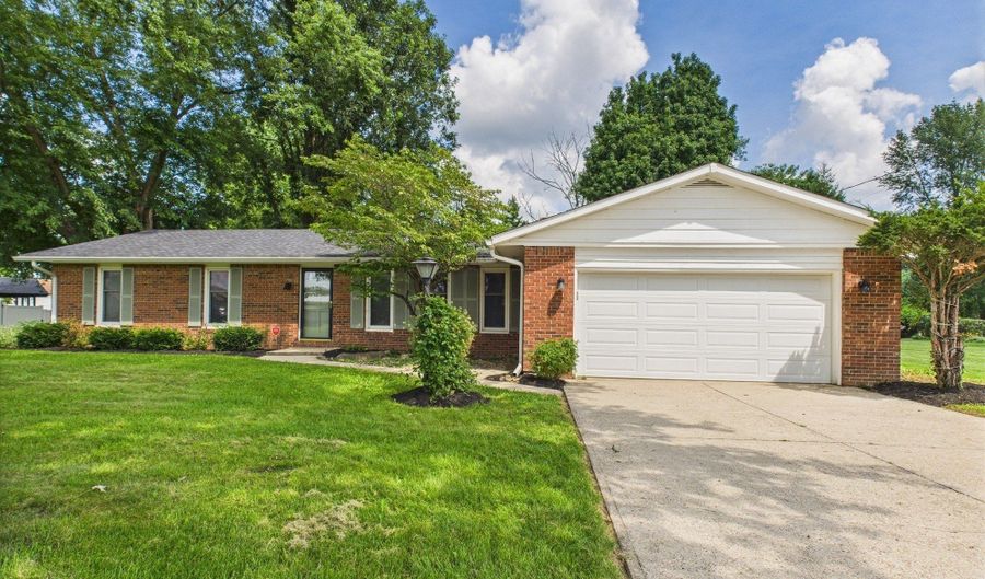 2208 E Cross St, Anderson, IN 46012 - 3 Beds, 2 Bath