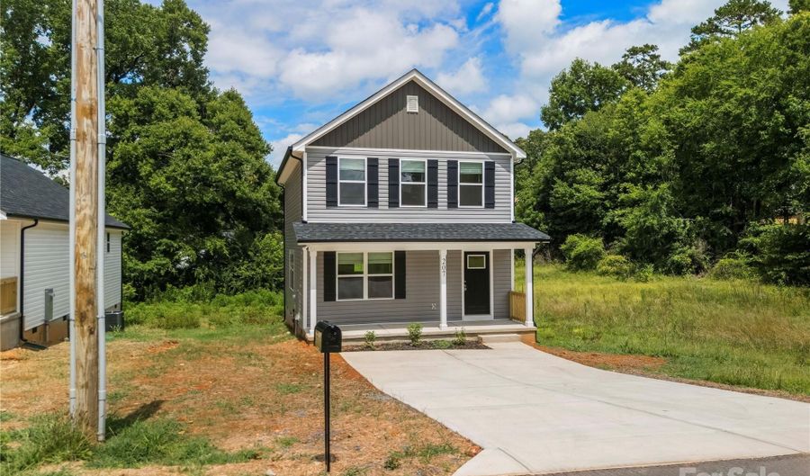 207 S Slack St, Albemarle, NC 28001 - 3 Beds, 3 Bath