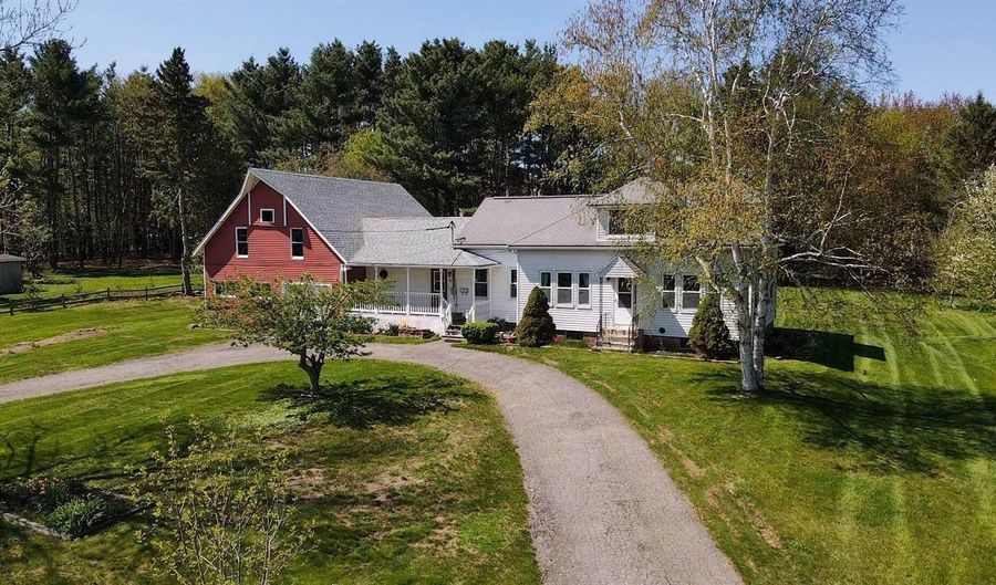 136 Lancaster Ave, Bangor, ME 04401 - 3 Beds, 3 Bath