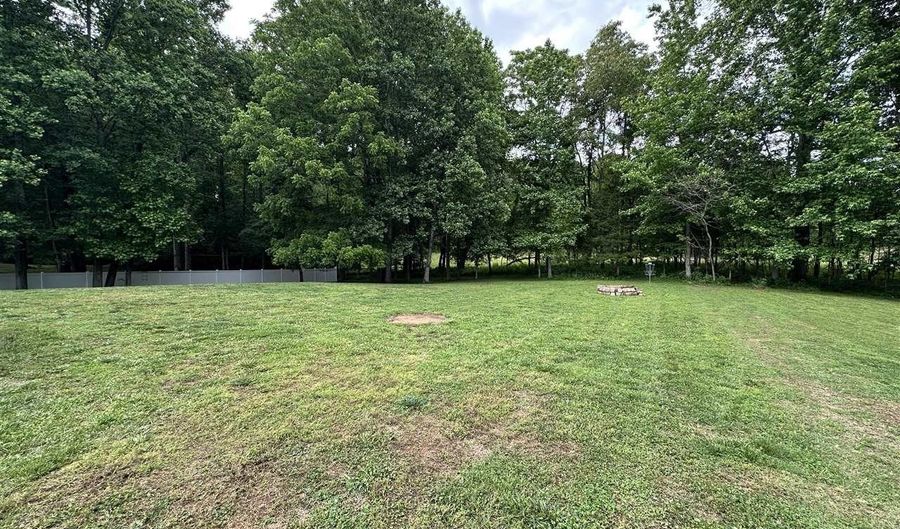 240 Cross Creek Ct, Alvaton, KY 42122 - 4 Beds, 3 Bath