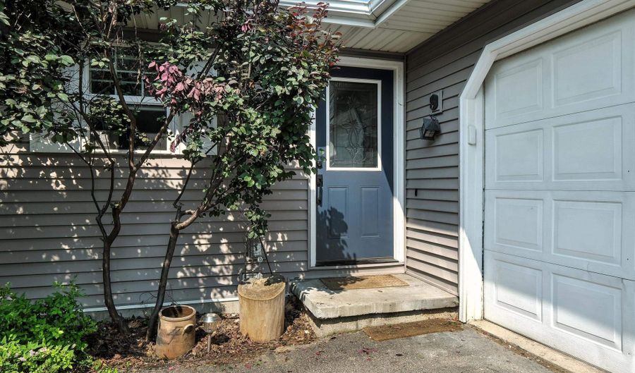 5014 Violet Ln, Madison, WI 53714 - 4 Beds, 3 Bath