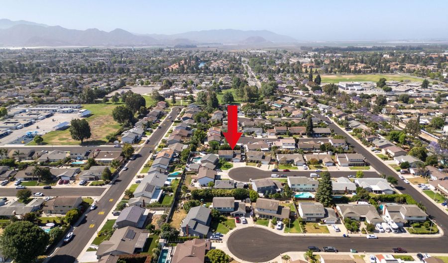 1584 Prima Ct, Camarillo, CA 93010 - 5 Beds, 3 Bath
