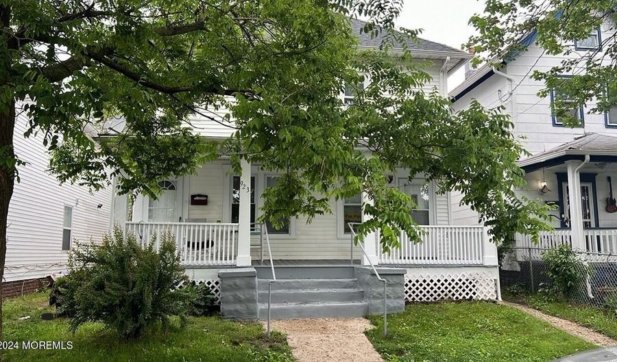 921 Mattison Ave, Asbury Park, NJ 07712 - 3 Beds, 1 Bath