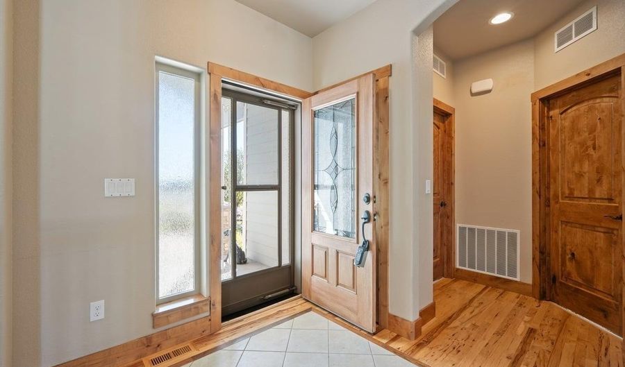 3815 BLUE SAGE Rd, Cheyenne, WY 82001 - 5 Beds, 3 Bath