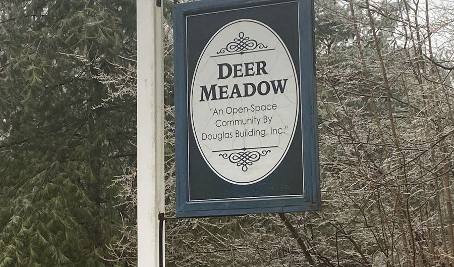 43 Deer Meadow Ln, Woodstock, CT 06281 - 3 Beds, 3 Bath