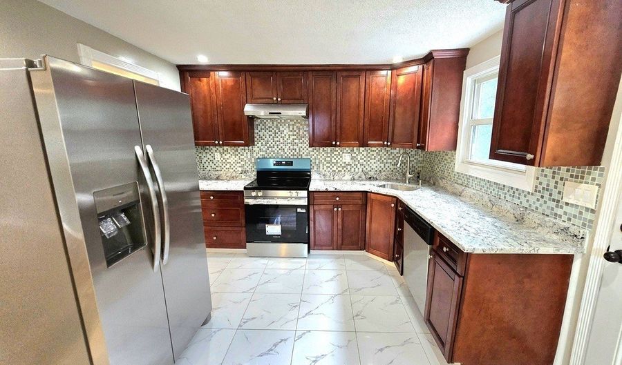 1 Jaybee Dr, Bloomfield, CT 06002 - 3 Beds, 2 Bath