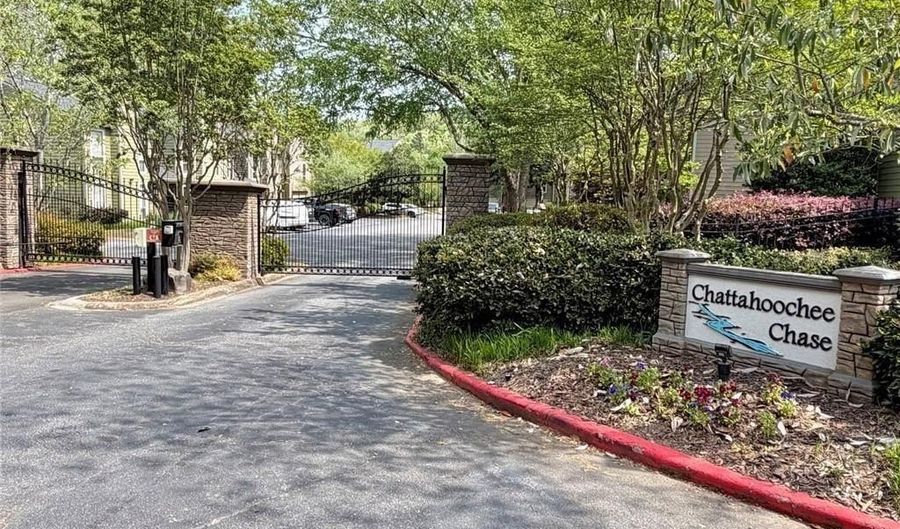 1148 Riverbend Club Dr SE, Atlanta, GA 30339 - 2 Beds, 3 Bath