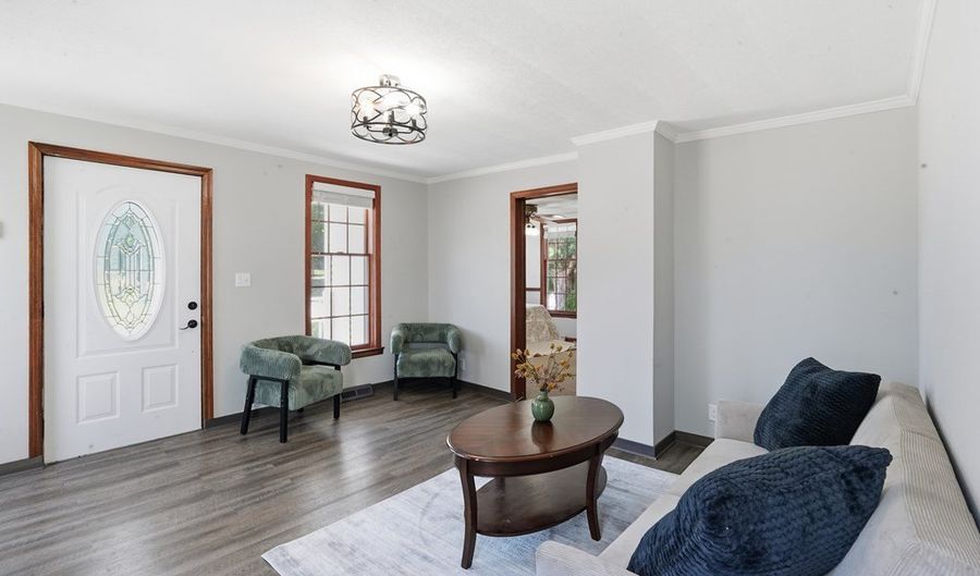 220 Diamond St, Ashland, OH 44805 - 3 Beds, 2 Bath