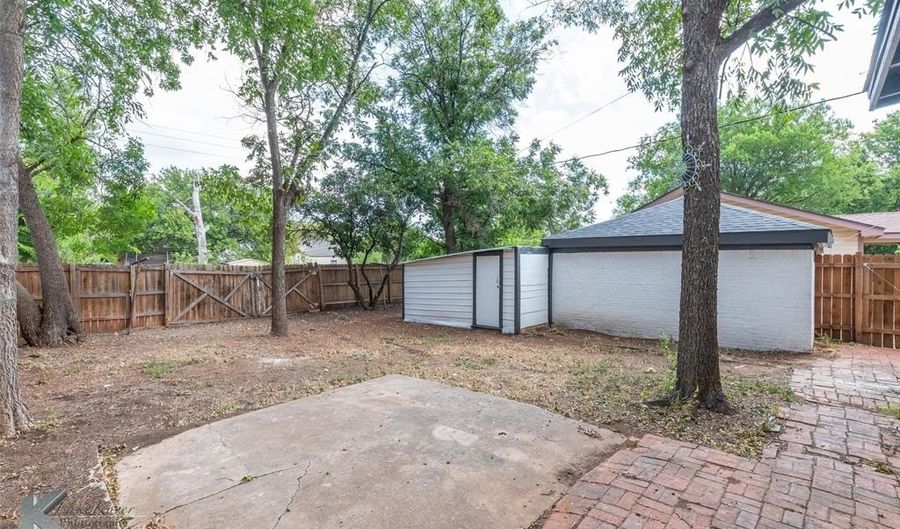 3234 S 5th St, Abilene, TX 79605 - 3 Beds, 1 Bath