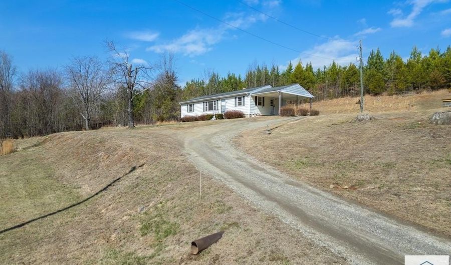 137 Sunnybrook Cir, Bassett, VA 24055 - 3 Beds, 1 Bath