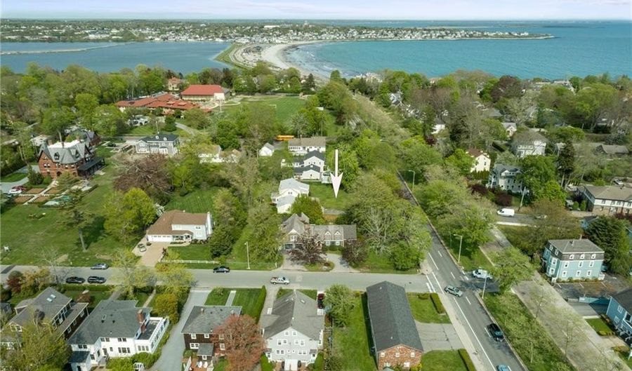 40 Red Cross Ave, Newport, RI 02840 - 4 Beds, 6 Bath