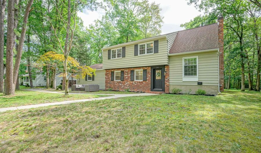 39 RED OAK Trl, Medford, NJ 08055 - 4 Beds, 3 Bath