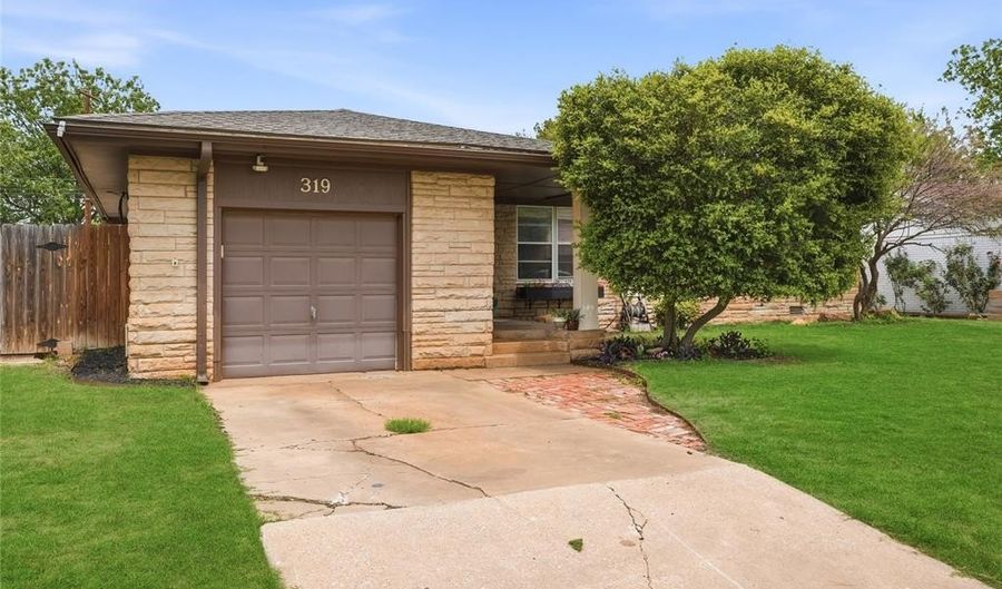 319 Cameron Dr, Altus, OK 73521 - 3 Beds, 2 Bath