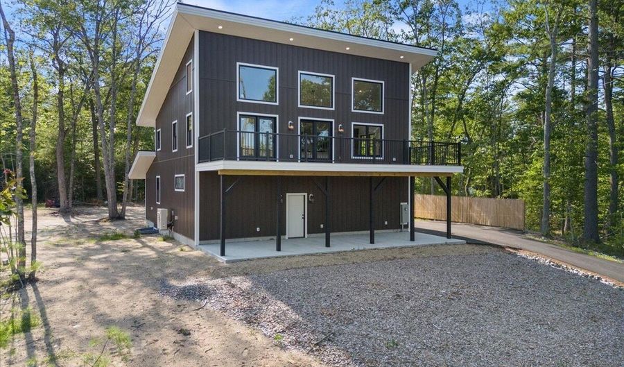 676 Sebago Road Rd, Sebago, ME 04029 - 3 Beds, 4 Bath