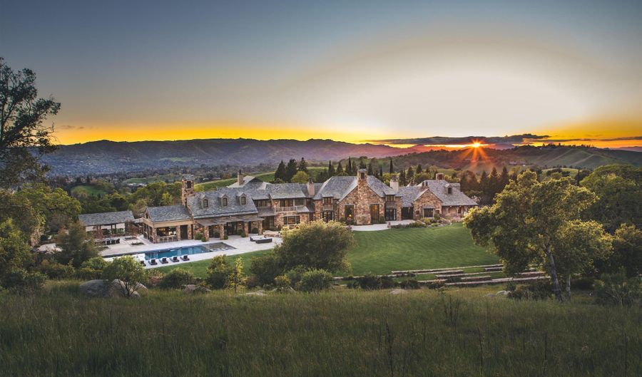 7 Country Oak Ln, Alamo, CA 94507 - 10 Beds, 13 Bath