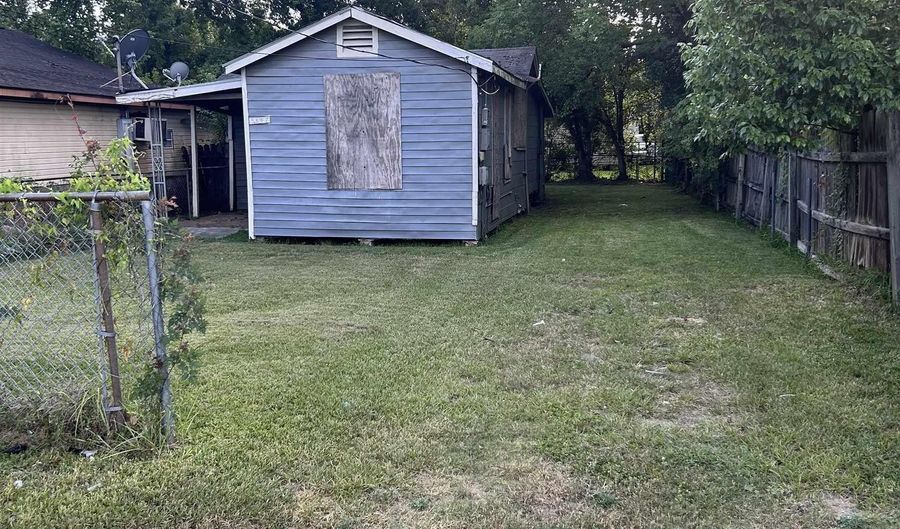3847 Pawtucket St, Baton Rouge, LA 70805 - 2 Beds, 1 Bath