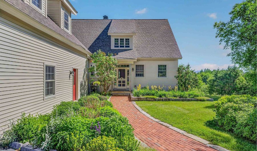 11 Loft Cir, Campton, NH 03223 - 4 Beds, 5 Bath