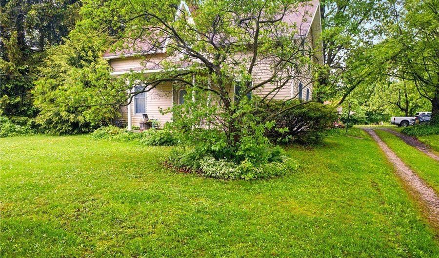 3912 Austinburg Rd, Ashtabula, OH 44004 - 4 Beds, 1 Bath