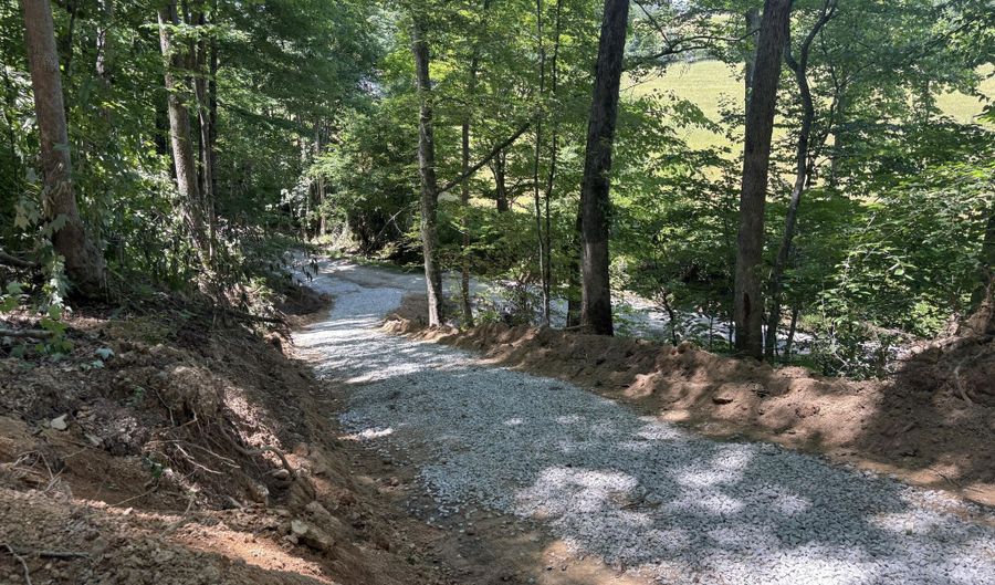 643 Pine Grove Rd, Beattyville, KY 41311 - 0 Beds, 0 Bath