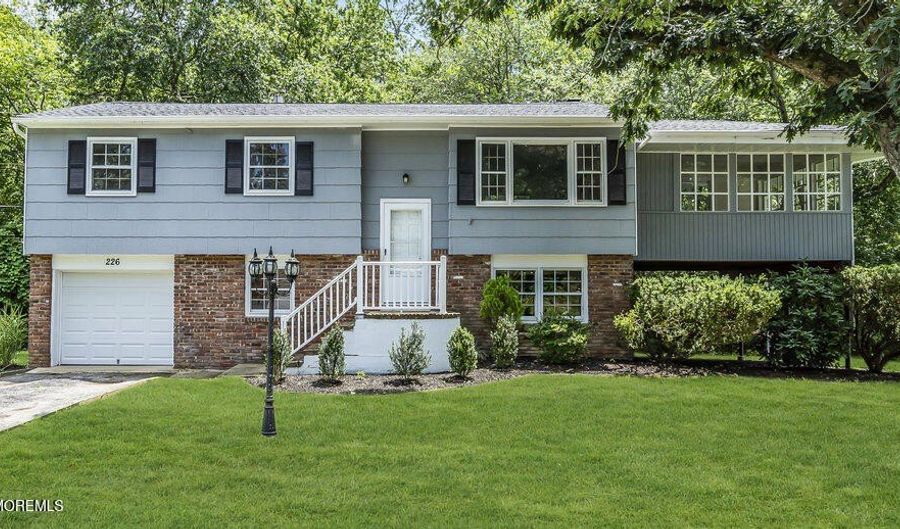 226 Mill Creek Dr, Bayville, NJ 08721 - 3 Beds, 2 Bath