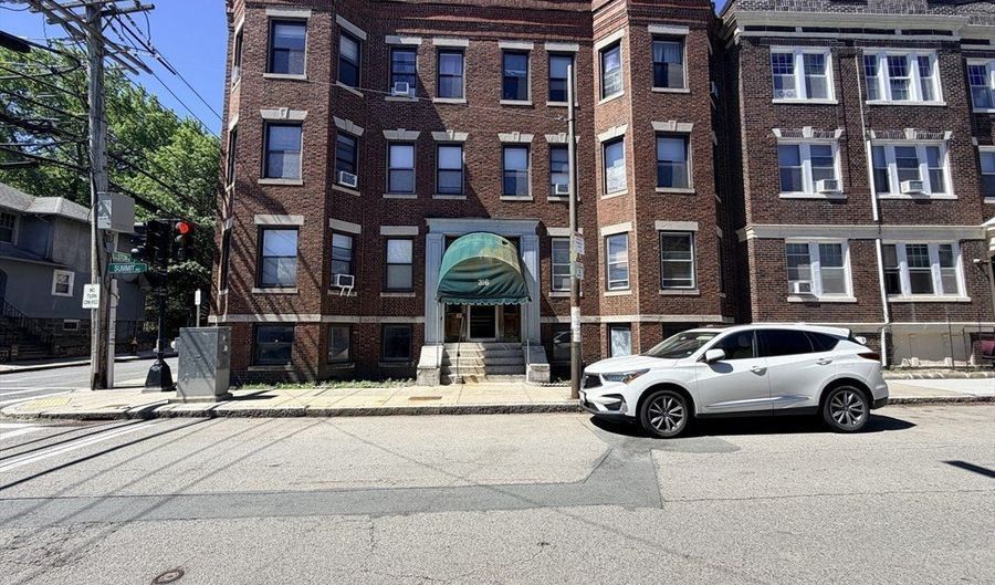 316 Summit Ave 5, Boston, MA 02135 - 2 Beds, 1 Bath