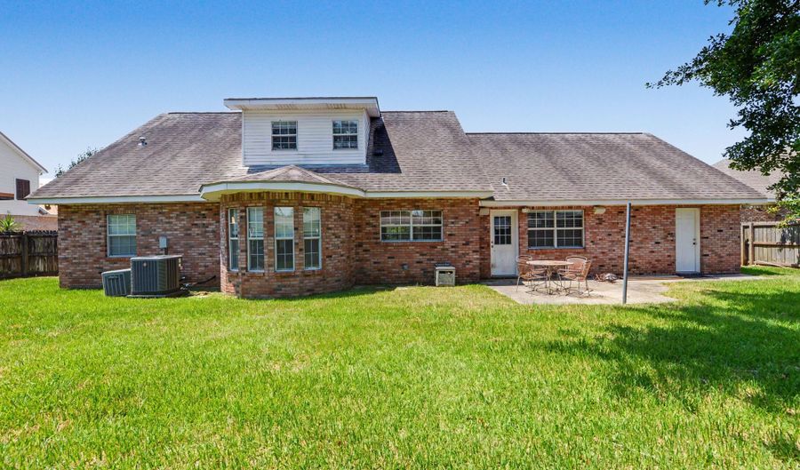 497 Dan M Russell Dr, Bay St. Louis, MS 39520 - 3 Beds, 3 Bath