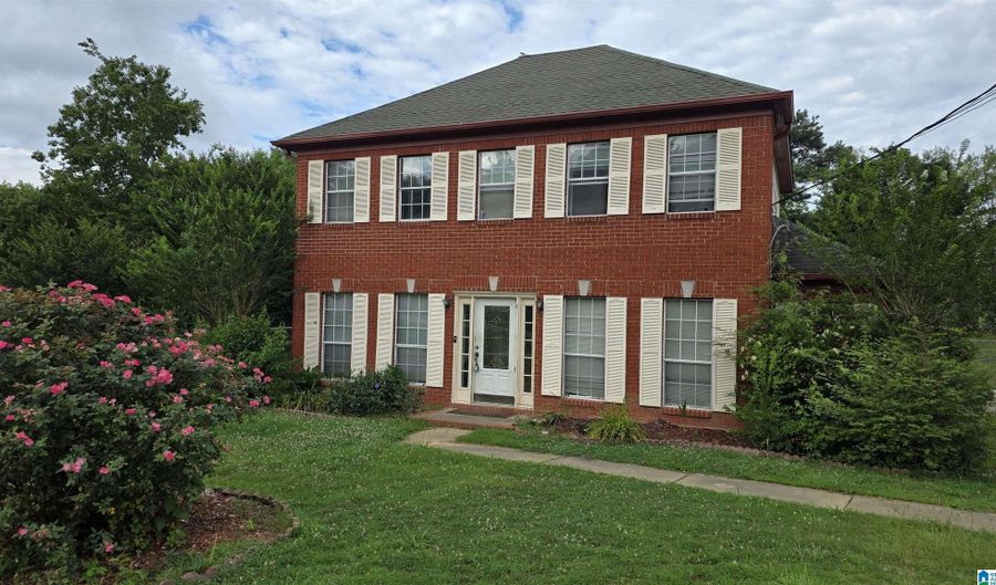 108 BERRYHILL Ln, Alabaster, AL 35007 - 3 Beds, 3 Bath