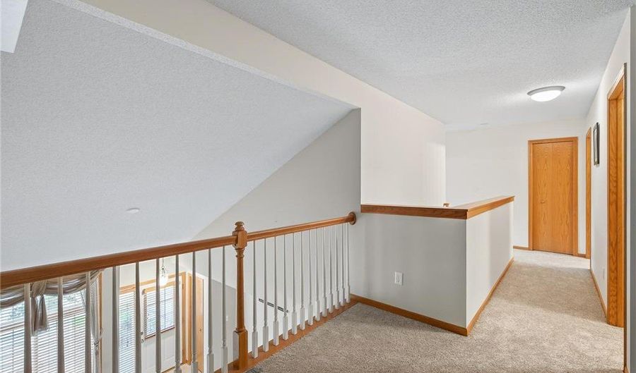 14137 Alabama Ave, Savage, MN 55378 - 2 Beds, 2 Bath