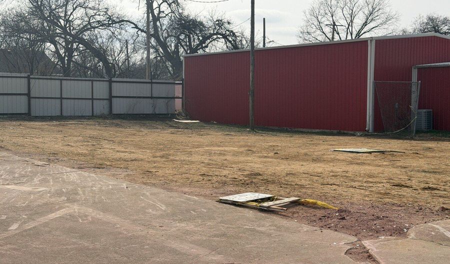 301 W 12th St, Ada, OK 74820 - 0 Beds, 0 Bath