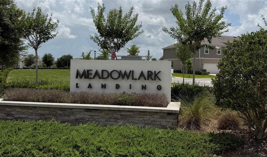 2947 CAMELLIA FLOWER St, Apopka, FL 32703 - 4 Beds, 3 Bath