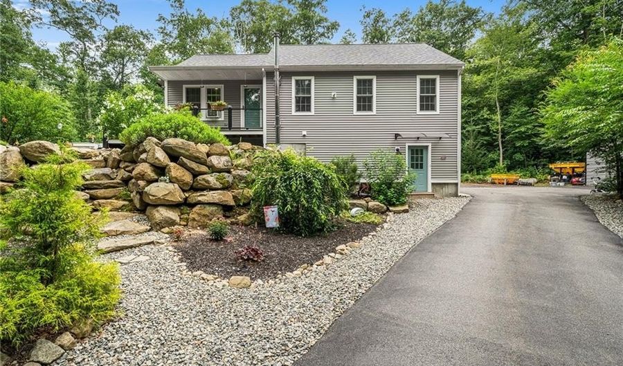 51 Paine Rd, Foster, RI 02825 - 3 Beds, 3 Bath