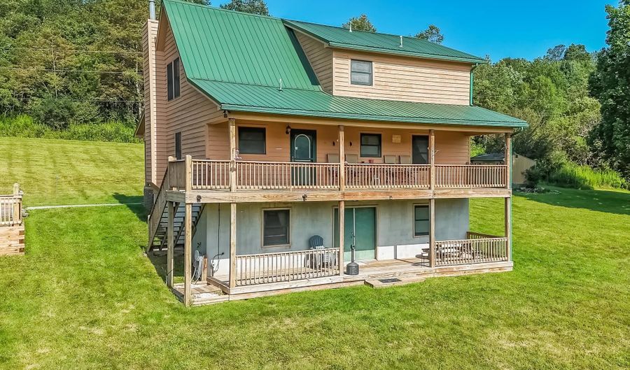 134 HIGHLAND Ave, Accident, MD 21520 - 4 Beds, 3 Bath
