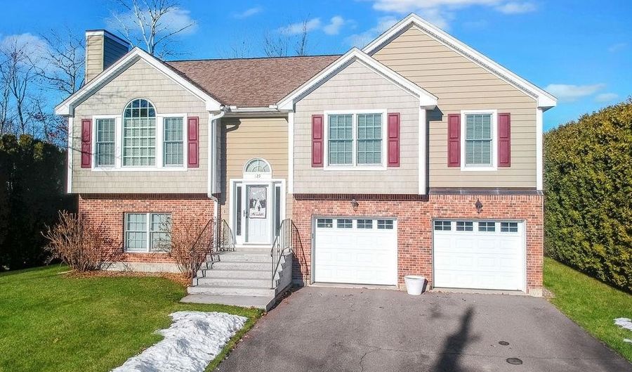 129 Sunset Dr, Belmont, NH 03220 - 3 Beds, 3 Bath