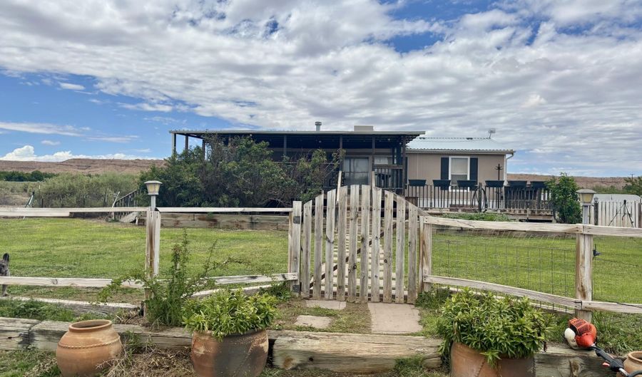 38 Montano Rd, Belen, NM 87002 - 3 Beds, 2 Bath