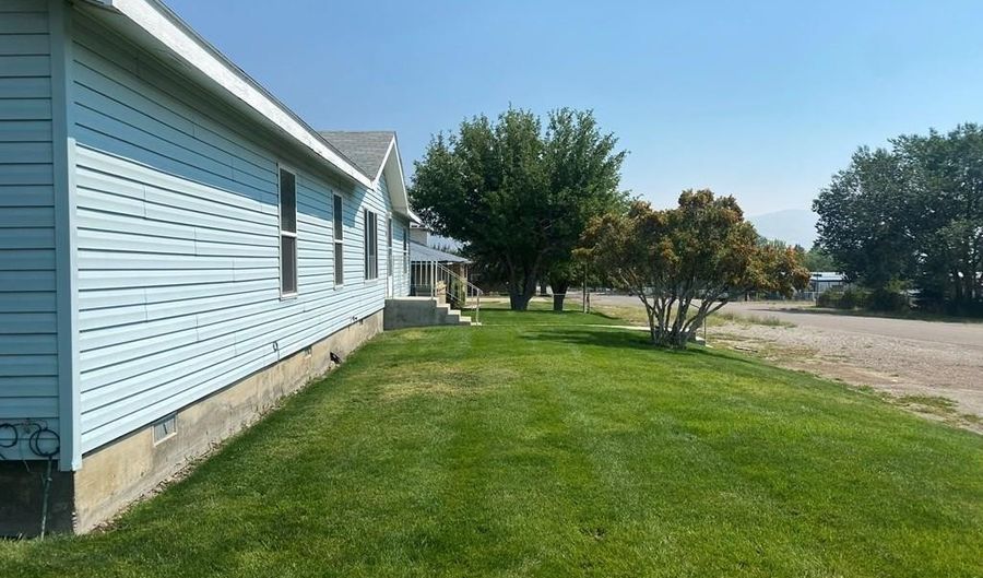 800 Butte Ave, Challis, ID 83226 - 3 Beds, 2 Bath