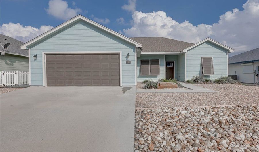 114 Tarpon Ct, Aransas Pass, TX 78336 - 4 Beds, 2 Bath
