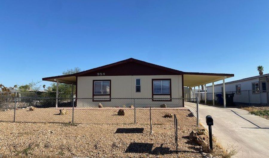 954 Roadrunner Dr, Bullhead City, AZ 86442 - 3 Beds, 2 Bath