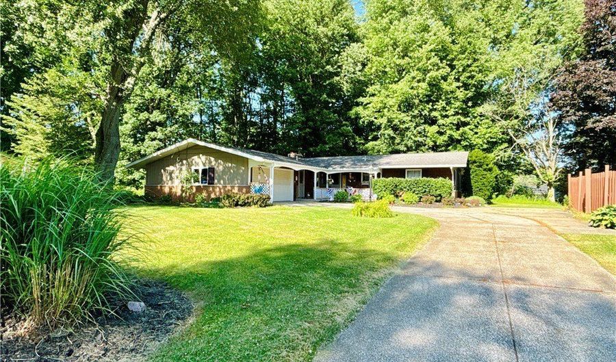 6424 Walrath Cir, Ashtabula, OH 44004 - 3 Beds, 3 Bath
