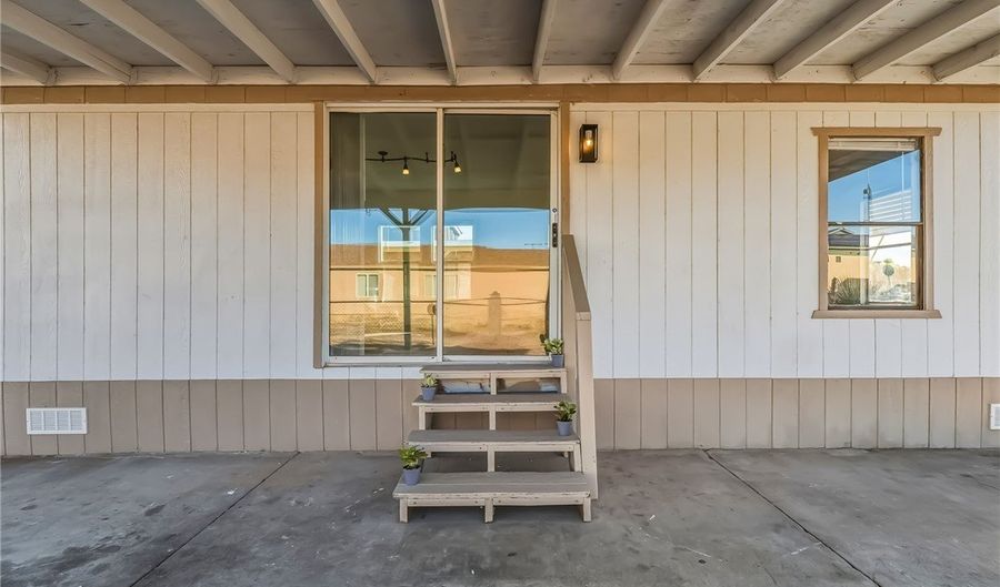 2038 Clearwater Dr, Bullhead City, AZ 86442 - 2 Beds, 1 Bath