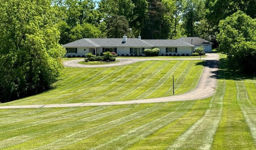 6730 Bennett Rd, Anderson Twp., OH 45230 - 4 Beds, 4 Bath