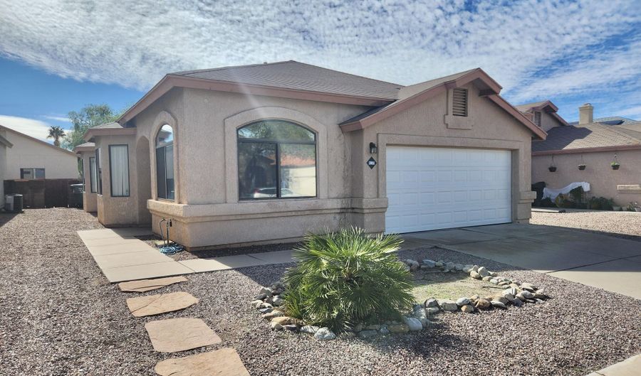 10016 E Via Del Fandango, Tucson, AZ 85747 - 3 Beds, 2 Bath