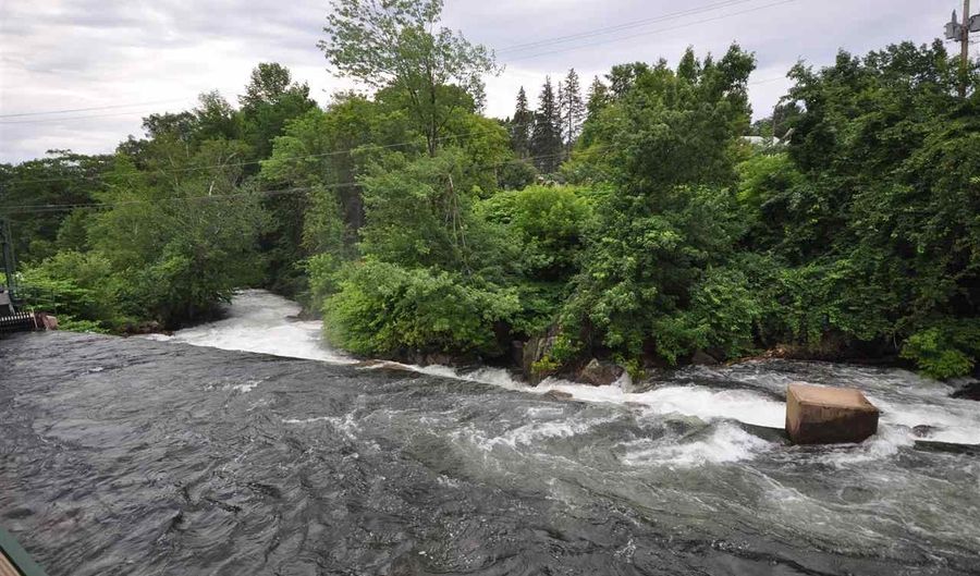 16 Central St 2A, Bristol, NH 03222 - 1 Beds, 2 Bath