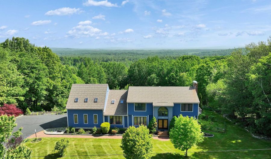 8 Longview Dr, Bow, NH 03304 - 4 Beds, 6 Bath