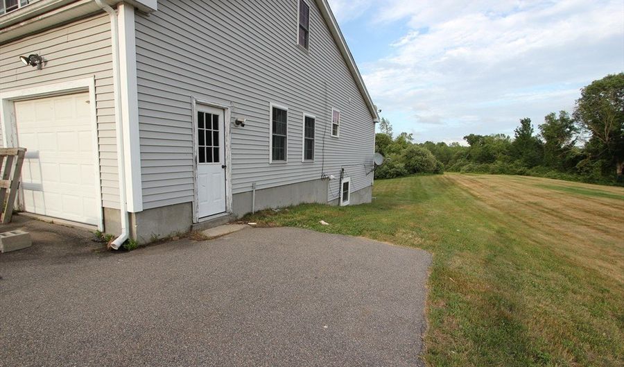 322 Blackstone St 2, Blackstone, MA 01504 - 4 Beds, 3 Bath