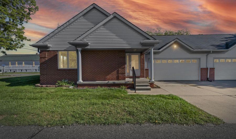 328 Heritage, Algonac, MI 48001 - 2 Beds, 2 Bath