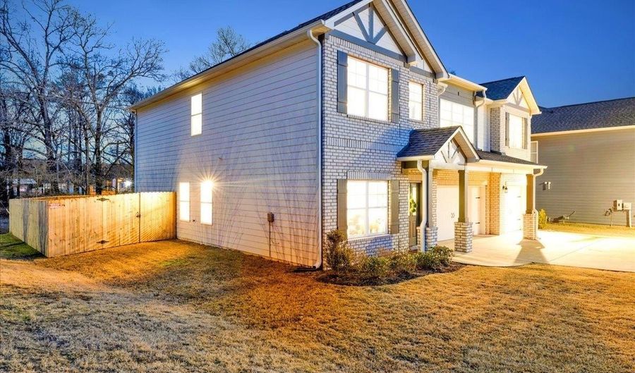 1404 N WYNLAKE Dr, Alabaster, AL 35007 - 5 Beds, 4 Bath
