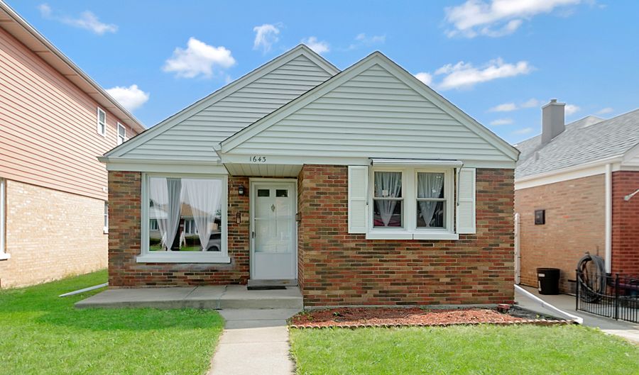 1643 N 23 Ave, Melrose Park, IL 60160 - 3 Beds, 2 Bath