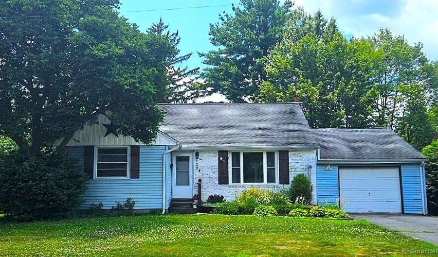 108 French St, Bristol, CT 06010 - 3 Beds, 1 Bath