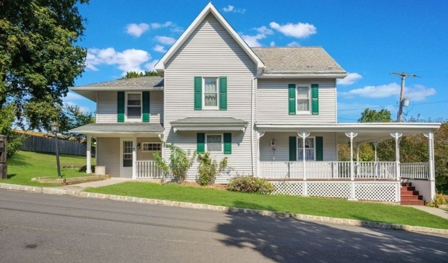 3 Smith St, Andover, NJ 07821 - 3 Beds, 2 Bath